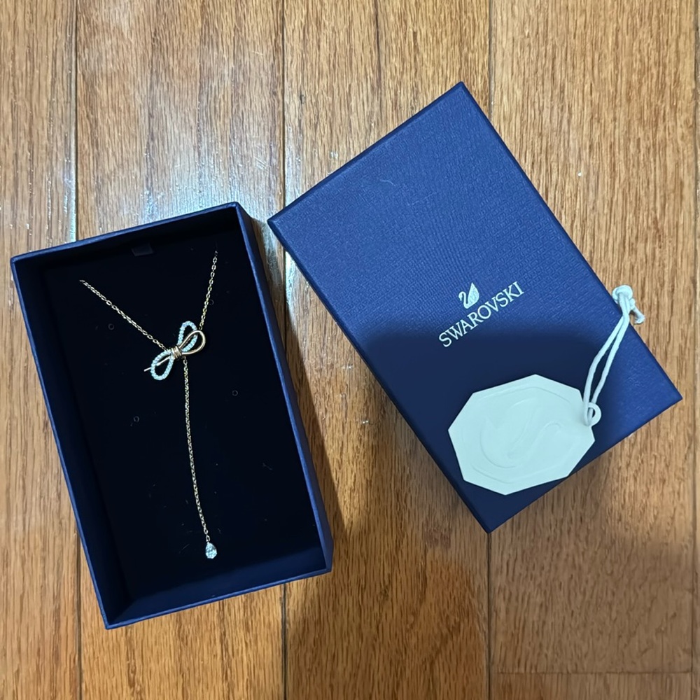 Swarovski rose gold bow necklace with crystals